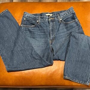 Levi's Women's Straight Jeans in Medium Blue Denim